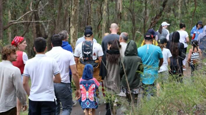 Community members are invited to walk-and-talk with the refugee community along Dee Why Lagoon. Photo supplied.
