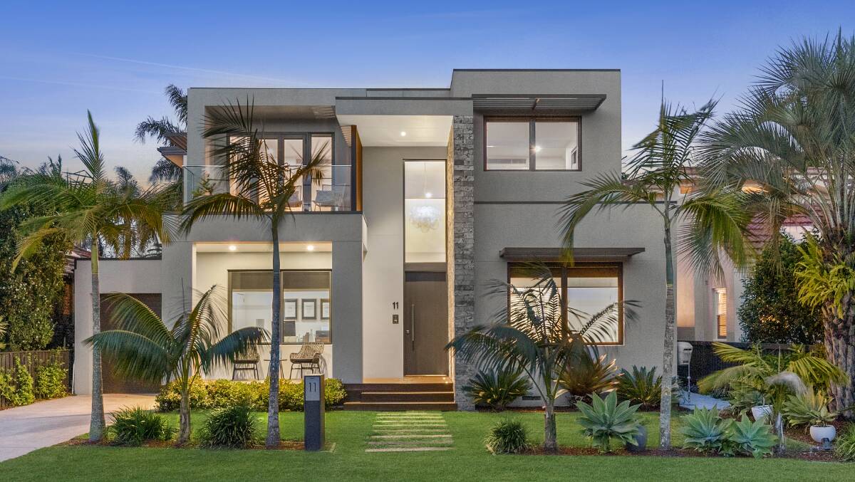 LUXE LIVING: 11 Riverview Parade, North Manly.