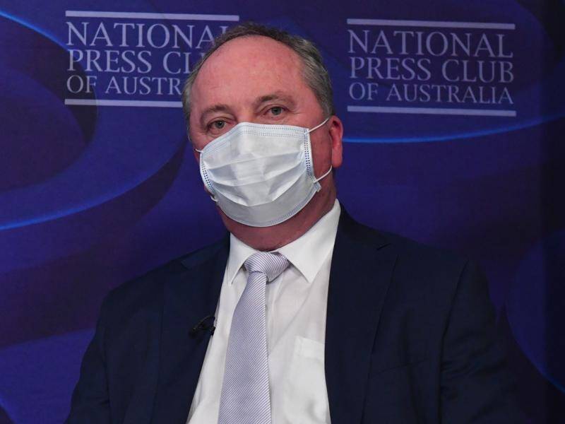 Barnaby Joyce says a key benefit of the Inland Rail would be job creation in regional centres.