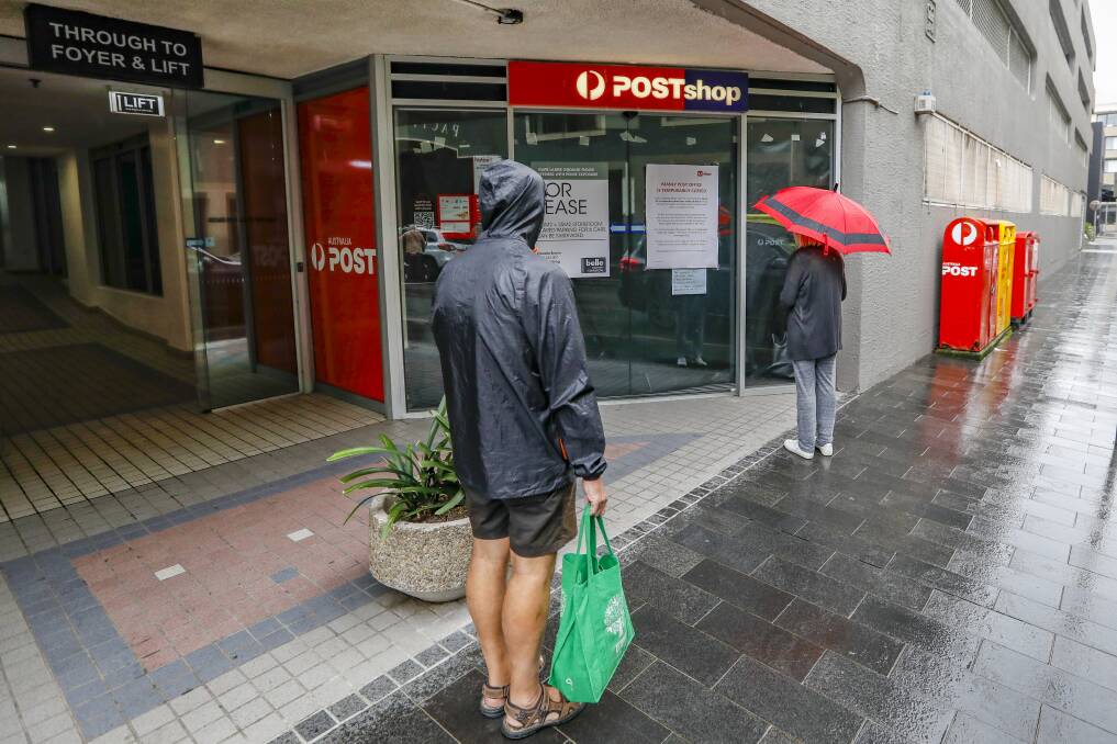 SHUT OUT: Customers have been shut out of Manly Post Office for almost seven weeks. Picture: Dallas Kilponen
